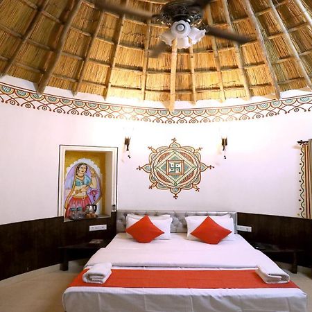 Hotel Vijayvargiya Dhani Bikaner Ngoại thất bức ảnh
